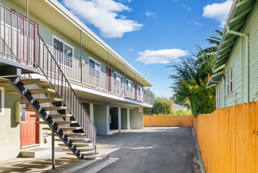 More Photos Of 483 Joaquin Ave, San Leandro Apartments For Sale