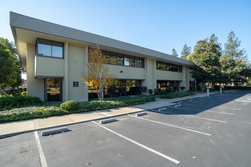 More Photos Of 375 N Wiget Ln, Walnut Creek Office For Lease
