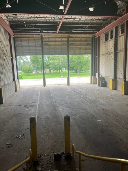 More Photos Of 801-829 Janesville Ave, Fort Atkinson Manufacturing For Sale