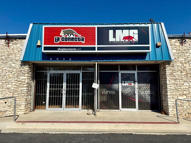 More Photos Of 5607 Kenwick St, San Antonio Showroom For Sale