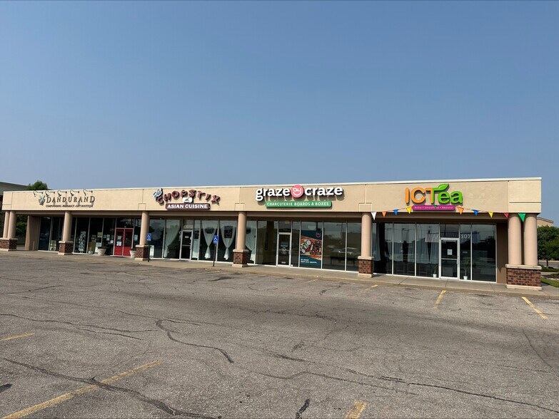 Primary Photo Of 2233 N Ridge Rd, Wichita General Retail For Lease
