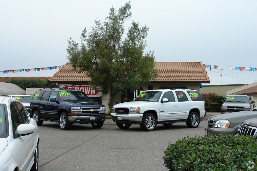 More Photos Of 525 Abbott St, Salinas Auto Repair For Lease