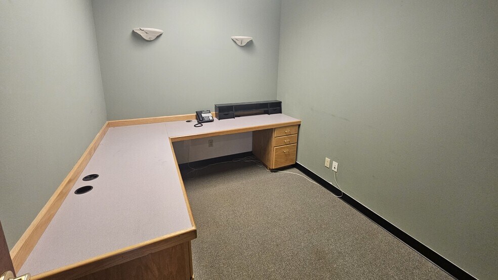 More Photos Of 1933 Belmont Loop, Woodland Office For Lease