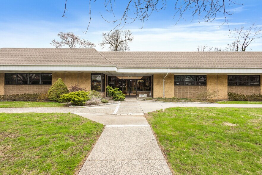 More Photos Of 311 N Midland Ave, Nyack Medical For Lease