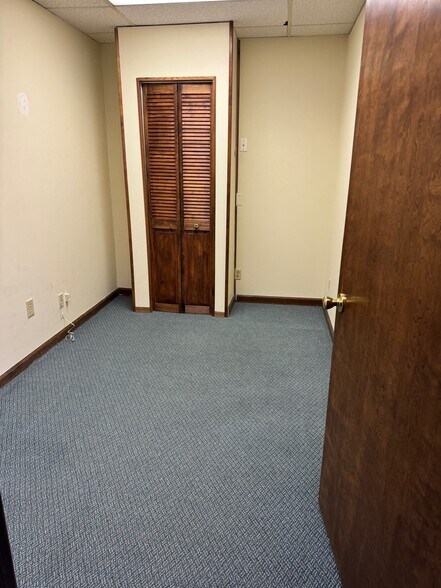 More Photos Of 5601 S Meridian St, Indianapolis Medical For Lease