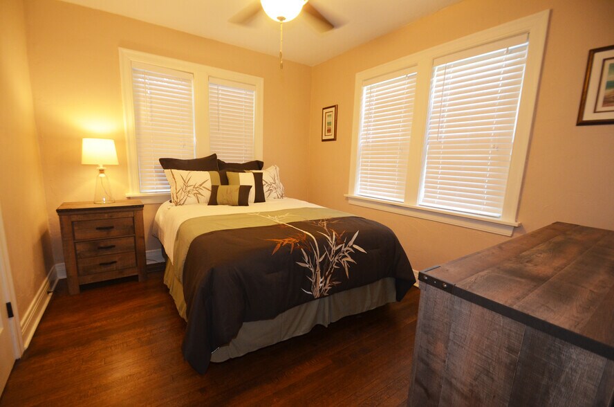 More Photos Of 1712 NW 17th St, Oklahoma City Apartments For Sale