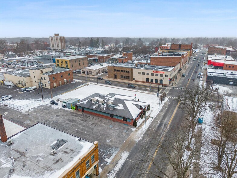 More Photos Of 212 Main St, Oneida General Retail For Sale