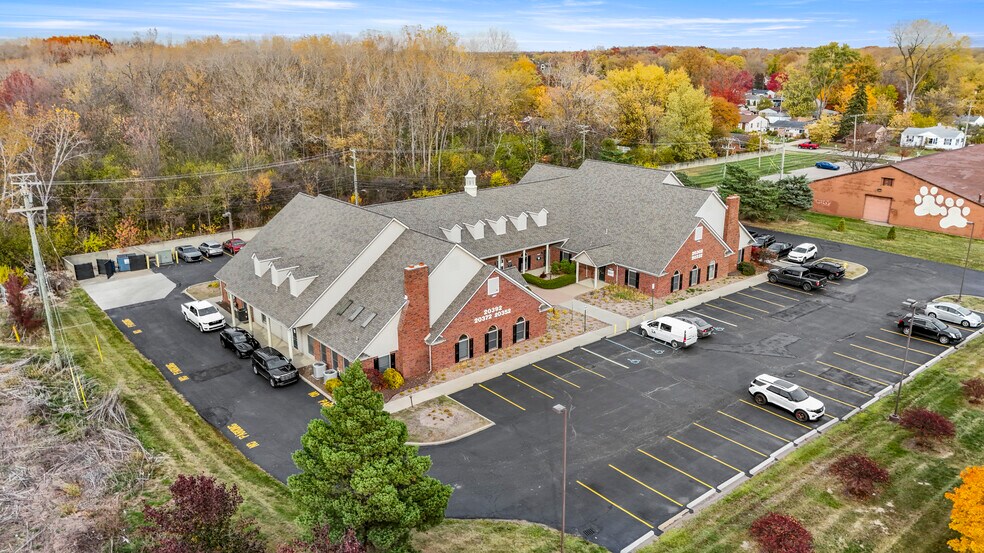 Primary Photo Of 20302-20392 Eureka Rd, Taylor Office For Lease
