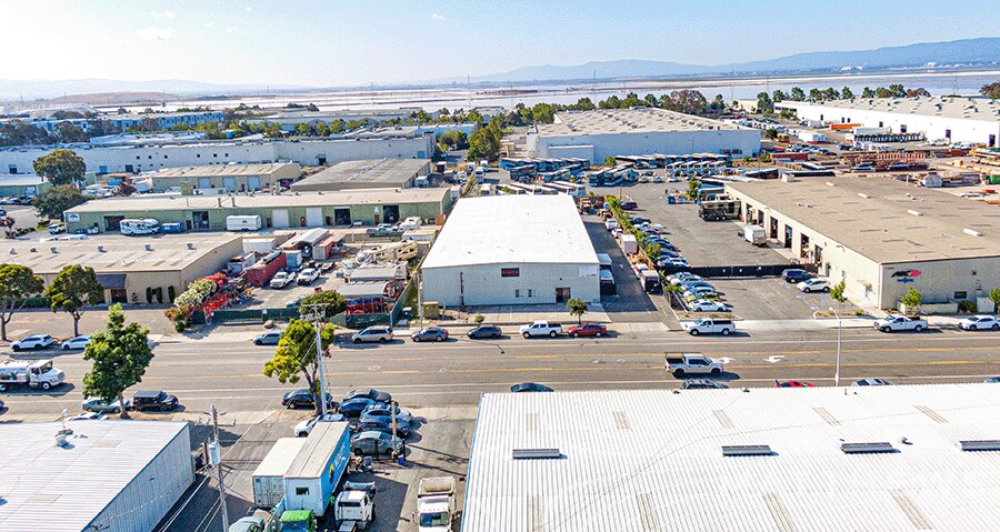 More Photos Of 7910 Enterprise Dr, Newark Warehouse For Sale