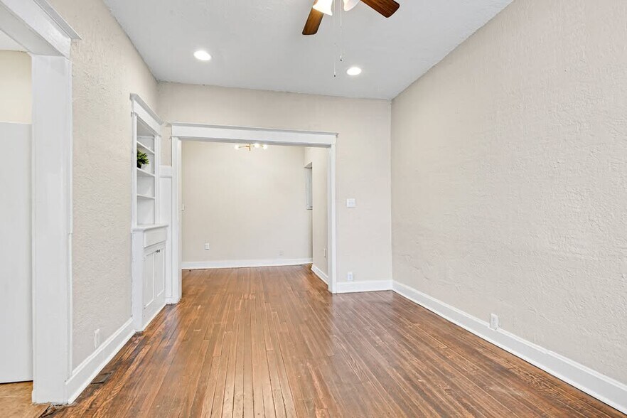 More Photos Of 1114 E Armour Blvd, Kansas City Apartments For Sale