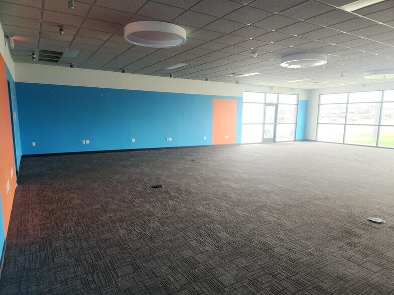 More Photos Of 3320 Irvin Cobb Dr, Paducah Freestanding For Sale