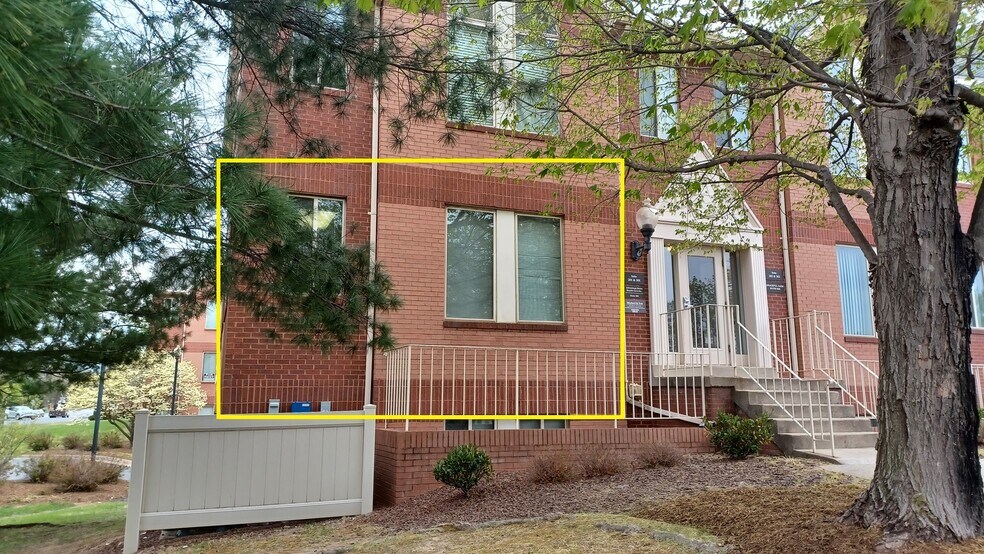 More Photos Of 22648 Glenn Dr, Sterling Office For Lease