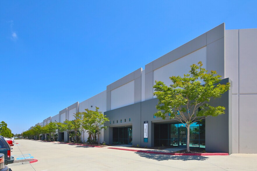 More Photos Of 6987 Calle De Linea, San Diego Unknown For Lease