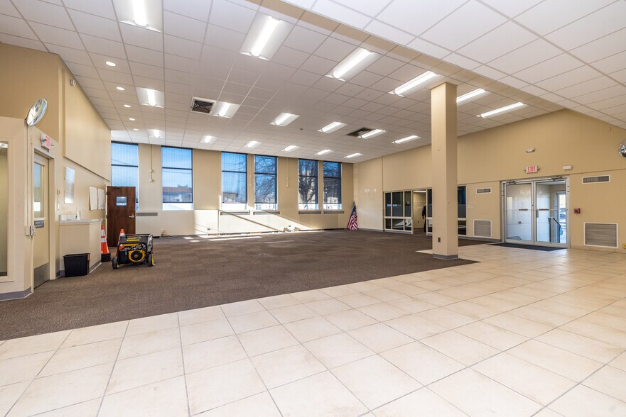 More Photos Of 210 W Main St, Lansdale Bank For Lease