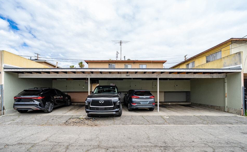 More Photos Of 7047 Fulton Ave, North Hollywood Apartments For Sale