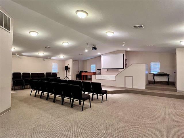 More Photos Of 206 N 2nd St, Tonkawa Religious Facility For Sale