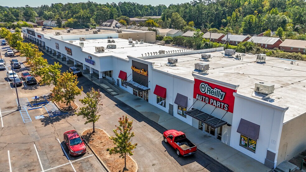 More Photos Of 2128-2150 Jackson Ave W, Oxford General Retail For Sale