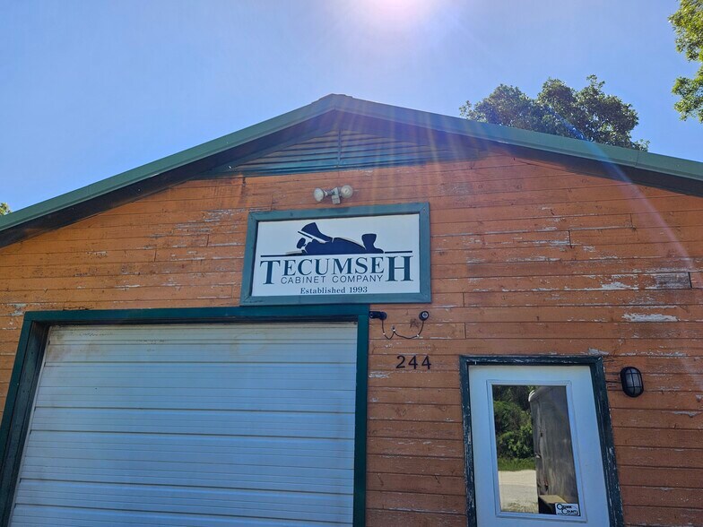 More Photos Of 244 County Road 555B, Tecumseh Manufacturing For Sale