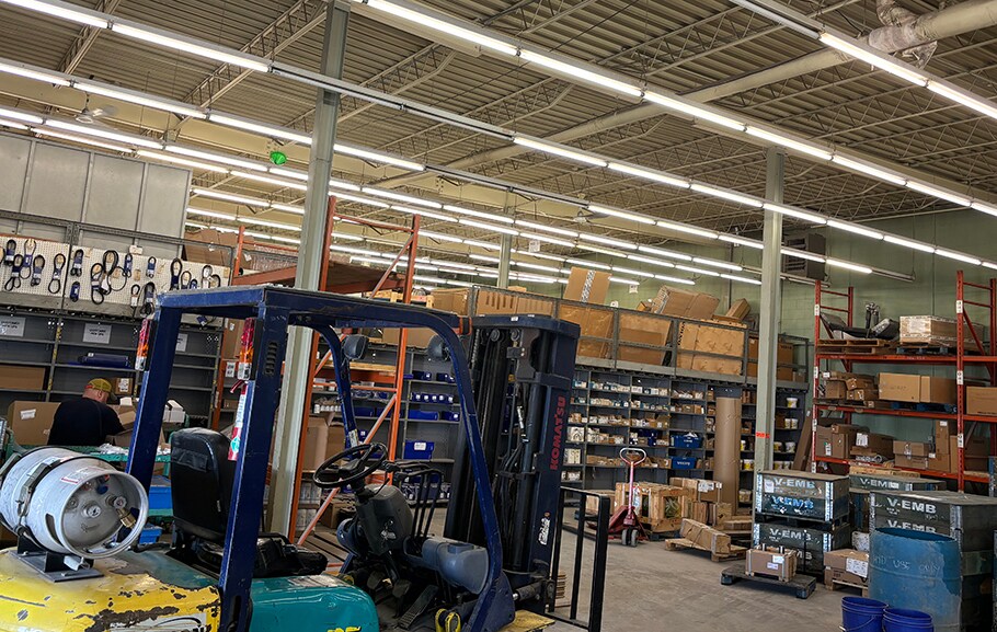 More Photos Of 380 Keewatin St, Winnipeg Warehouse For Lease