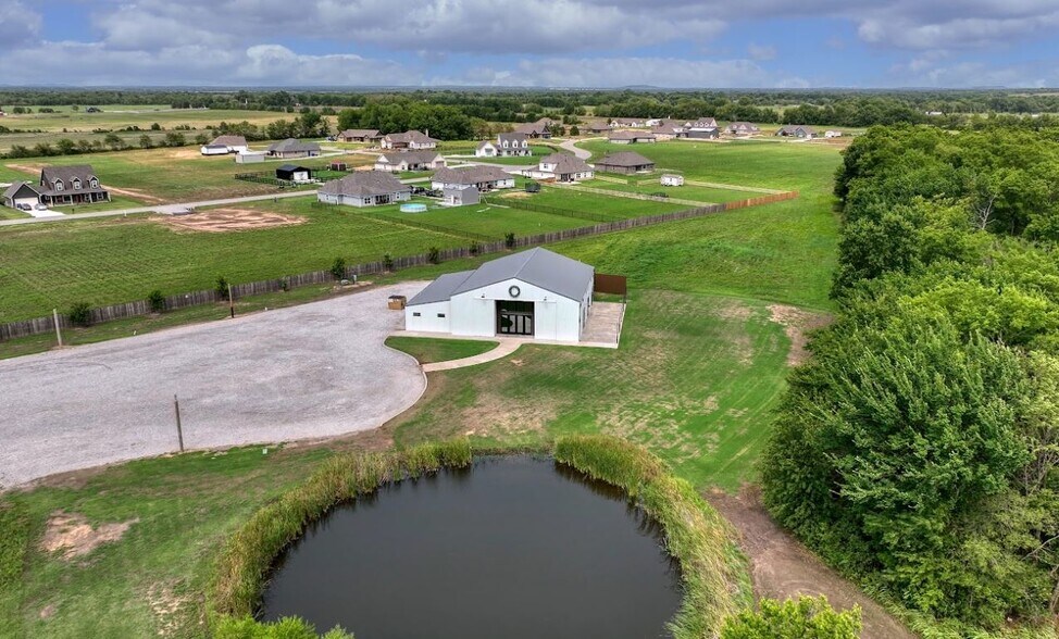 More Photos Of E 71st St, Broken Arrow Lodge Meeting Hall For Sale