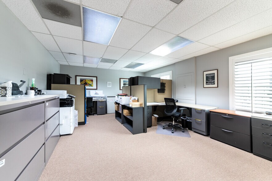 More Photos Of 1913 E 17th St, Santa Ana Office For Sale