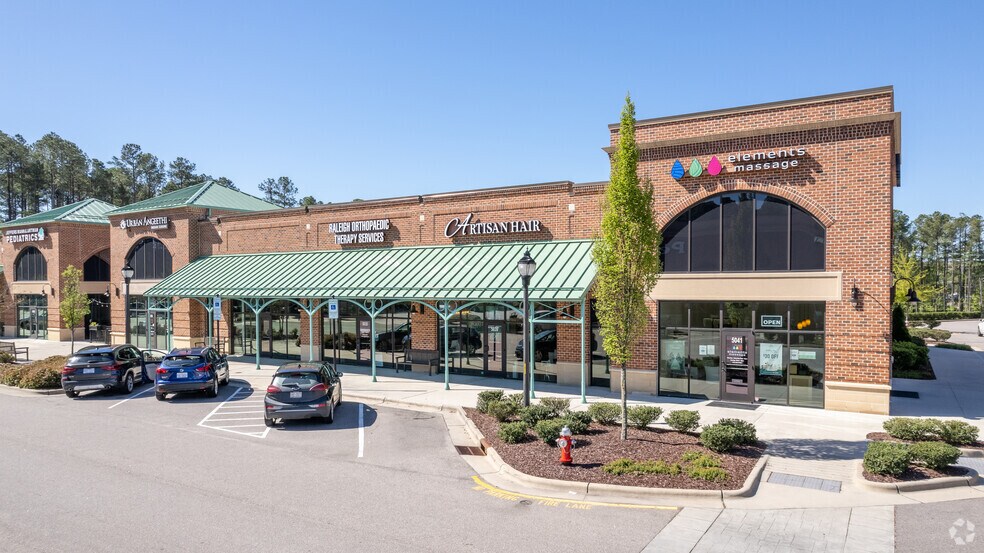 More Photos Of Interstate 540, Cary Unknown For Lease