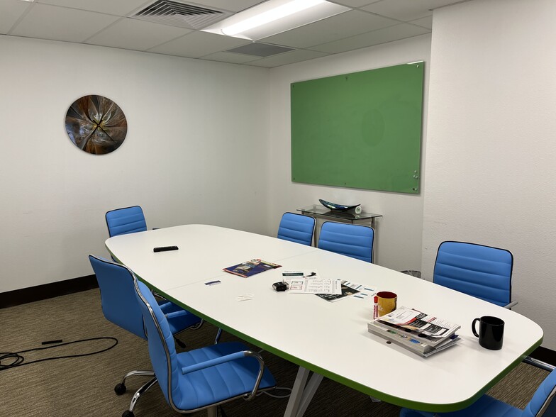 More Photos Of 124 Alvarado Dr SE, Albuquerque Medical For Lease