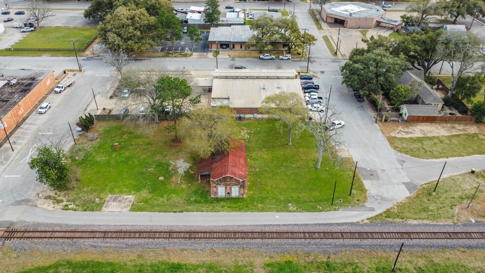 More Photos Of 603 Calhoun St, Richmond Office Residential For Sale