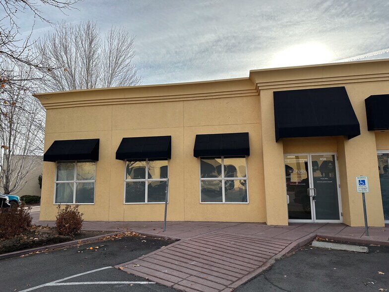 More Photos Of 770-780 Smithridge Dr, Reno Showroom For Lease