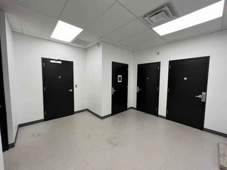 More Photos Of 4000 N May Ave, Oklahoma City Freestanding For Sale