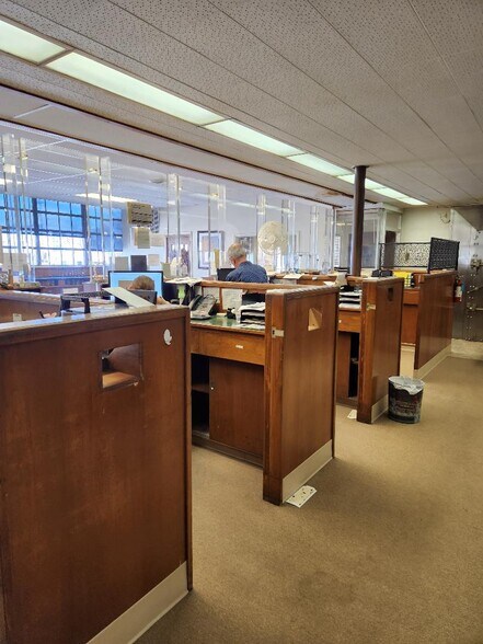 More Photos Of 2207 S 3rd St, Memphis Freestanding For Sale