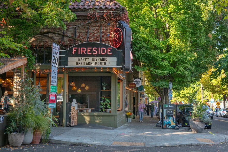 More Photos Of 320-338 NW 23rd Ave, Portland Storefront Retail Office For Sale