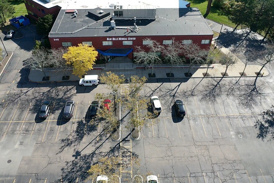 More Photos Of 340 Wood Rd, Braintree Medical For Lease
