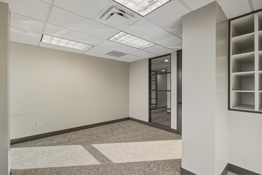More Photos Of 5801 Logan St, Denver Research And Development For Lease