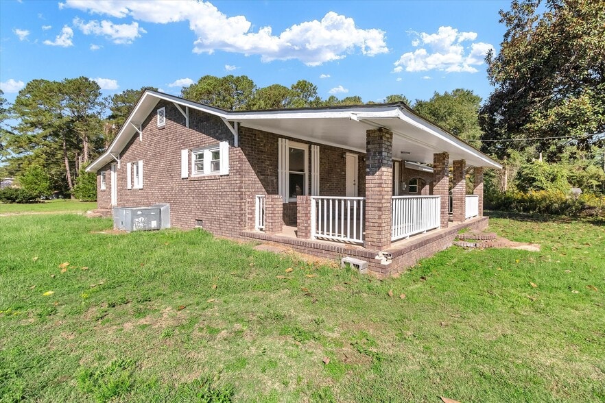 More Photos Of 9710 SC 260, Manning General Retail For Sale