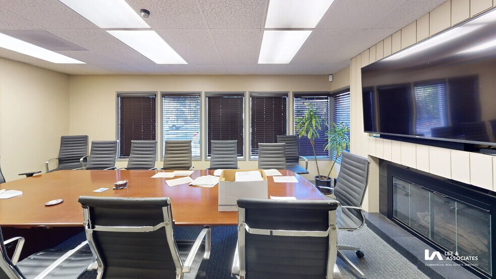 More Photos Of 979 S Village Oaks Dr, Covina Office For Lease
