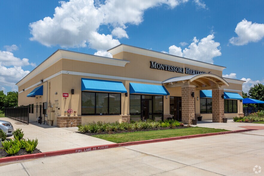 Primary Photo Of 7131 Fm 1464, Houston Freestanding For Sale