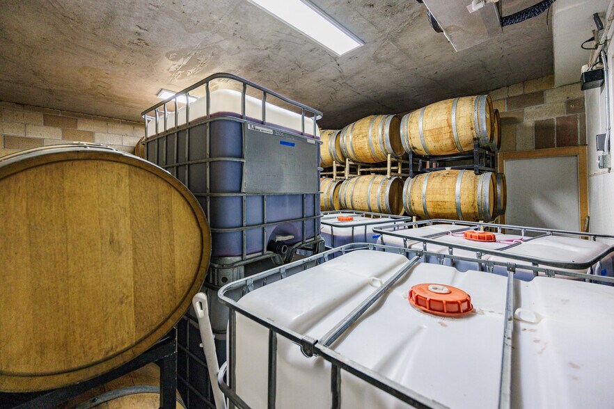 More Photos Of 2286 Sunshine Mountain Rd, San Marcos Winery Vineyard For Sale