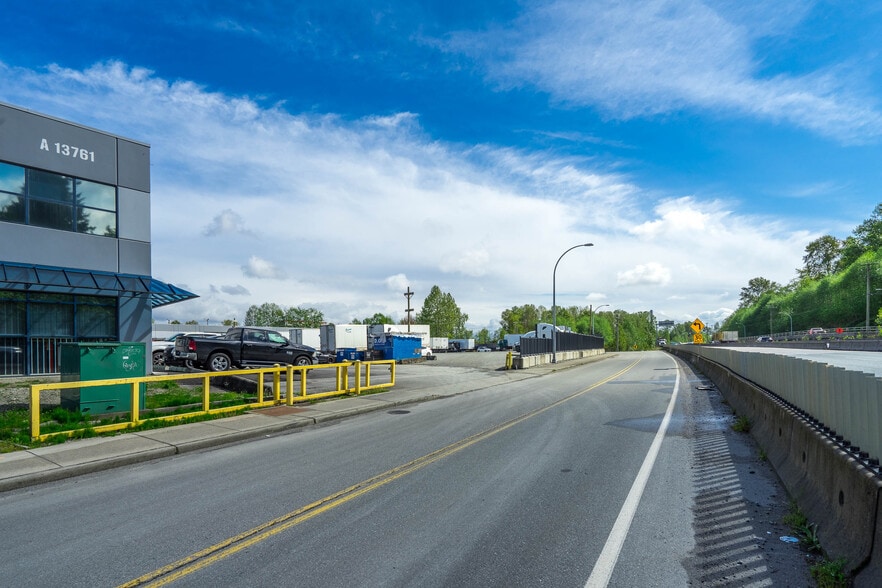 More Photos Of 13761 116 Ave, Surrey Flex For Lease