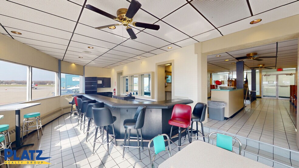 More Photos Of 1453 Youngstown Kingsville Rd NE, Vienna Restaurant For Lease