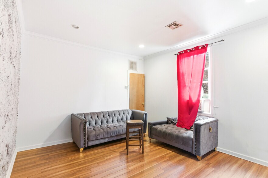 More Photos Of 99 Pulaski St, Newark Apartments For Sale