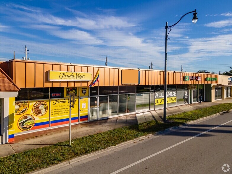 More Photos Of 4441-4449 Hollywood Blvd, Hollywood Storefront For Sale