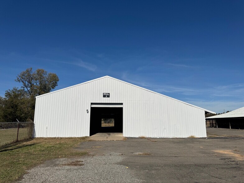 More Photos Of 3436 W 60th St N, Porter Distribution For Sale