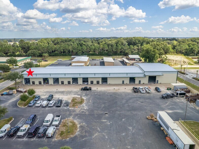 Primary Photo Of 4431 NE 83rd Rd, Wildwood Warehouse For Lease