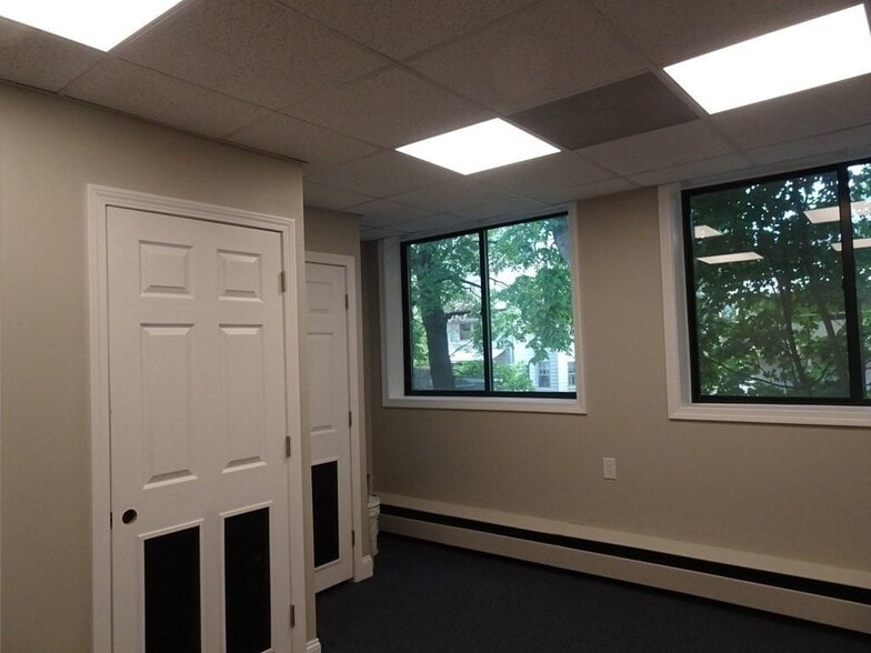 More Photos Of 701 Washington St, Newton Medical For Lease