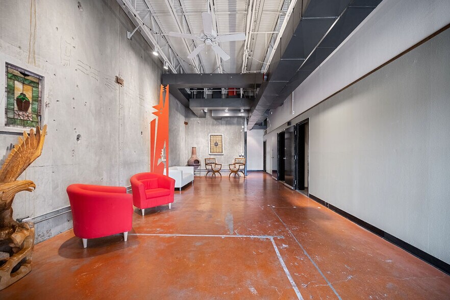 More Photos Of 2909 San Jacinto St, Dallas Loft Creative Space For Sale