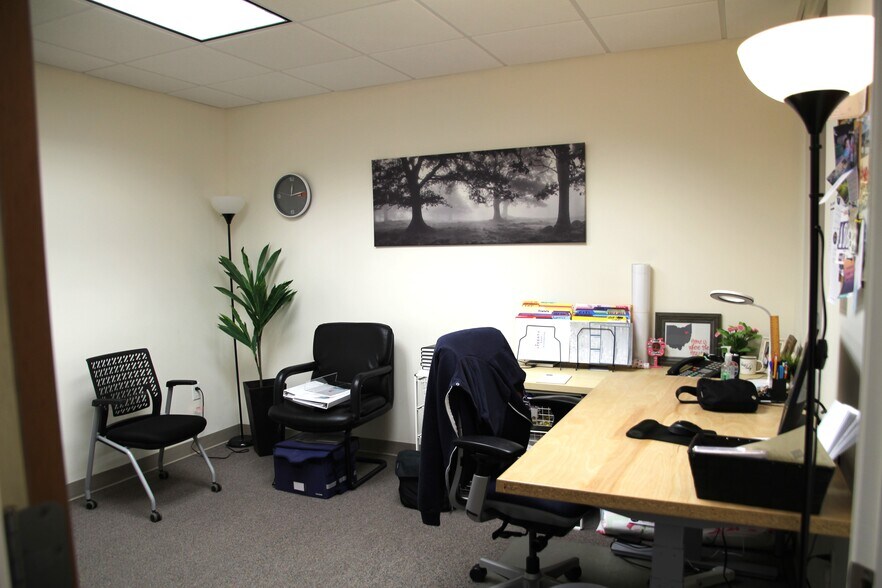 More Photos Of 15 Research Dr, Woodbridge Office For Lease