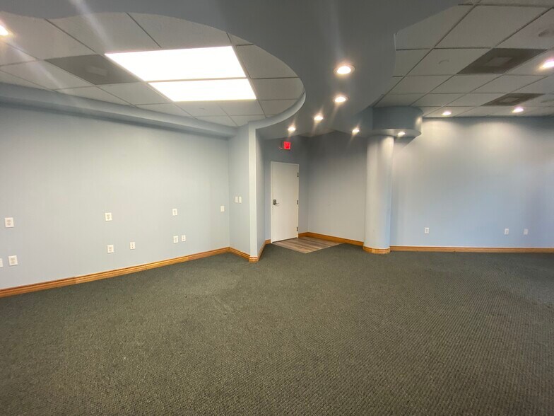 More Photos Of 1010 Kennedy Dr, Key West Medical For Sale