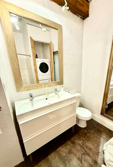 More Photos Of 92 Partition St, Saugerties Storefront Retail Residential For Sale