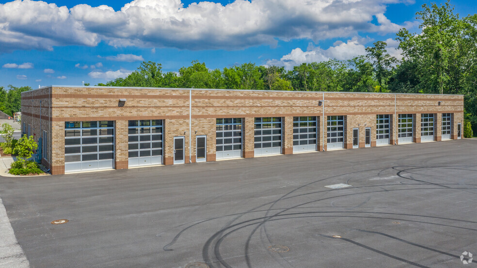 Primary Photo Of 93 Dover Rd, Glen Burnie Auto Repair For Lease